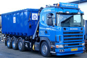 Lastbil med container